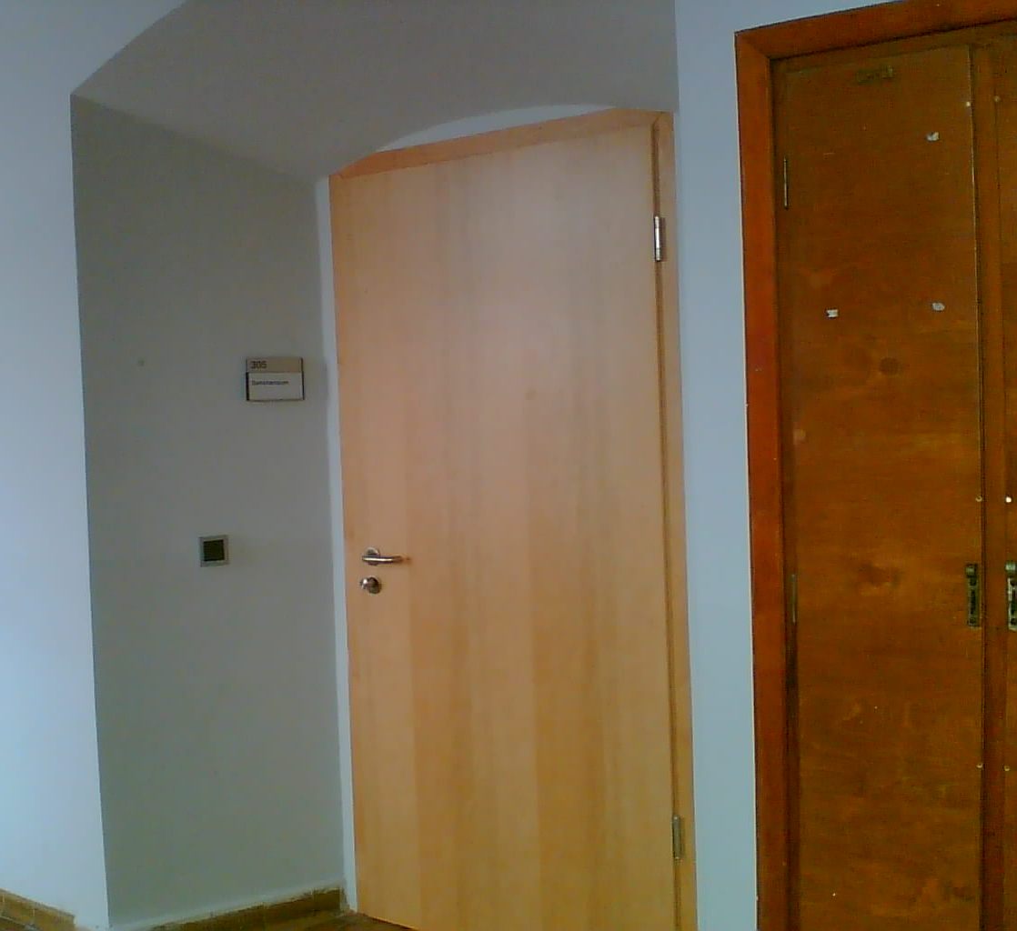 Tür zum Zimmer 308 
